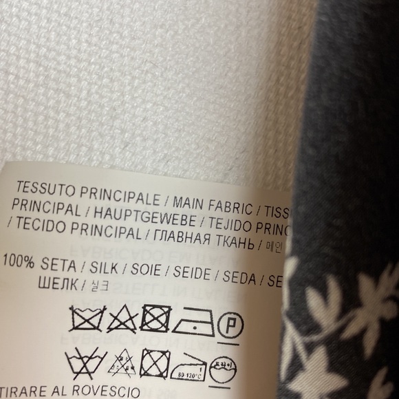 Golden Goose 100%silk sleeveless blouse in size S - Picture 10 of 10